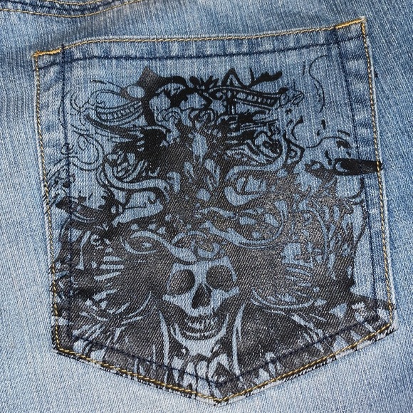 M. Gordon distressed men’s jeans with Skull design on back pocket 34 X 34 - Picture 4 of 15